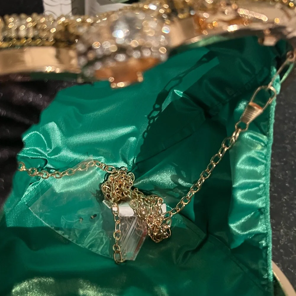 Rhinestone Heart-Shaped Evening Bag NWT - Picture 8 of 9